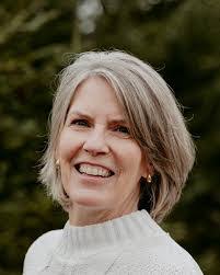 Erin Wilks's Instagram, Twitter & Facebook