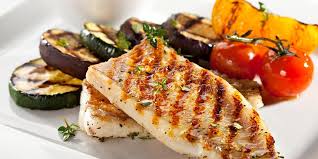 Productos frescos, el pescado semigraso de la mejor calidad del mercado. Mero A La Plancha Con Verduras Central Lechera Asturiana