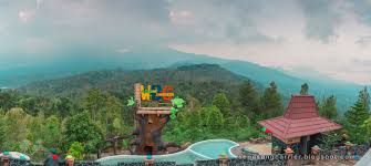 Bisa dibilang sangat worth it jika dibandingkan dengan keindahan yang bisa dinikmati.sementara itu jika kamu ingin bermalam, harga menginap di sini juga bervariasi tinggal dipilih sesuai budget dan fasilitas yang ingin didapatkan. Bukit Gandrung Tanggulasi Medowo Kediri Sepasangcarrier
