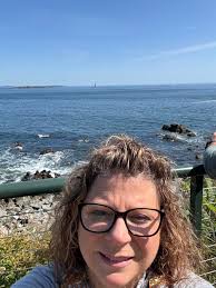 Can somebody tell the designer of this lighthouse that the light doesnt  even reach the rocks