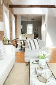 The Everygirl Co Founder Danielle Moss S Scandinavian Inspired Apartment The Everygirl Home Living Room Chicago Apartment Home