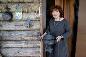 Певица и сейчас приходит с. Elena Kamburova Pesni So Srednimi Stihami Menya Ne Ustraivayut