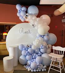 Aa Barley Balloon Adli Kullanicinin Backdrop Balloons Panosundaki Pin Balon Parti Balon Suslemeleri Balonlar