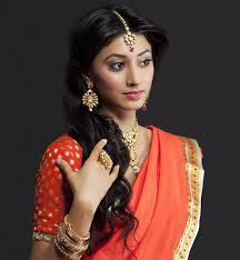 Such hairstyles are a safe choice for all kinds of wedding functions and is fitting for someone who likes to keep things simple and traditional. Top 15 Hairstyles For Sarees Pictures For All Types Of Face