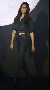 Fahriye Evcen Koton Tarz Moda Stil Kiyafet