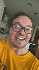 Oh man, what an embarrassment my Mickey was in this. It hurt to watch him.  On the plus for this B- flick was Lou Diamond Phillips, and excellent  Thomas Nicholas. Trite story,