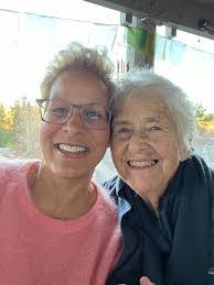 Tricia Bergeron's Instagram, Twitter & Facebook