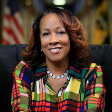 Ernest Bay's Instagram, Twitter & Facebook