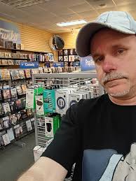 Movies with better DVD extras than Blu-ray?