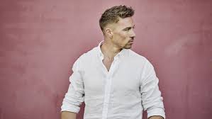 Bei bernhard brink wird ramon schon vorab sein neues album vorstellen, das dann ab 25. Ramon Roselly Grosse Uberraschung Schlager Radio