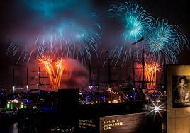 Geknallt werden darf nur silvester und neujahr. Feuerwerk Zum Jahreswechsel Silvester Darf Erst Ab 18 Uhr Geknallt Werden Bremerhaven De