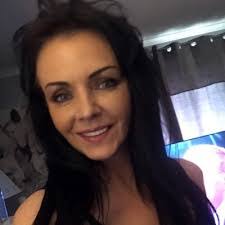 Dana Mackay's Instagram, Twitter & Facebook