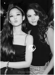 Jennie And Selena Gomez