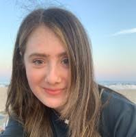 Sophie Moses's Instagram, Twitter & Facebook