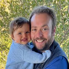 Does anyone have a YouTube clip of Bartlett's speech about the man who  helps the car out of the hole he built?