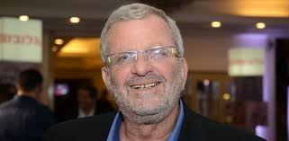 Teva mulls splitting generic, branded businesses