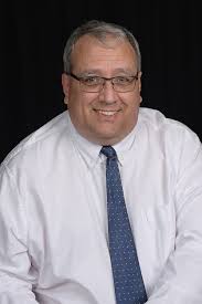 I seemed to have missed something!! Cars are parked all the way from RHS to  Oak St, and I see a lot of school busses parked in the LOF parking lot. Can