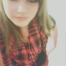 Melody Edmiston's Instagram, Twitter & Facebook