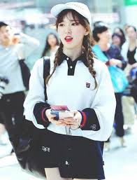 White Sweater With Collar Wendy Red Velvet K Fashion At Fashionchingu Velvet Clothes Wendy Red Velvet Girls Sweaters