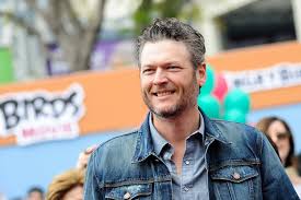 Blake shelton still has a good sense of humor about being named people's  sexiest man alive  in 2017. Reactions To Blake Shelton Being People S Sexiest Man Alive Popsugar Celebrity