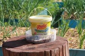 кормушка для птиц из пластиковой бутылки 5 литров фото Pin Na Doske Chov Zvierata