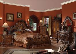 Once you have these essentials, then you can add in other pieces to fancy up the place. 27440q Gorsedd Cream Fabric Antique White Finish Bedroom Set