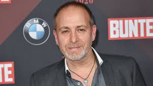 Başlığındaki entryleri saymazsak üvey evlat muamelesi yapılan türk.ulan street fighter'da türk karakter olunca yeri göğü inlettiniz(ki adam götüm gibi.) iş erdoğan atalay'a gelince konuşan. Erdogan Atalay Promiflash De