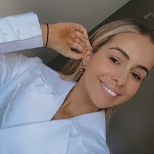 Jessica Sage (@jess_sage)