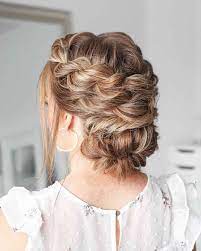 61 Latest Hairstyles For Graduation Ideas 2020 Grad Hairstyles Graduation Hairstyles Down Hairstyles For Long Hair