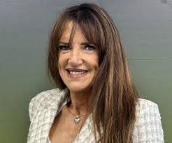 Suzanne Lawler's Instagram, Twitter & Facebook