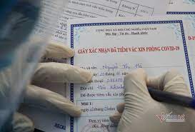 Người dân cần liên hệ y tế ngay. Nhá»¯ng Nhan Vien Y Táº¿ Ä'áº§u Tien á»Ÿ Ä'a Náºµng Tiem Vaccine Covid 19 Vietnamnet