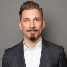 Dennis Kehl's Instagram, Twitter & Facebook