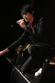 At the age of 17, while still in high school, he began working as a restaurant singer. Cat Power Height How Tall Is Cat Power