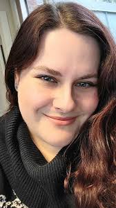 Emily Salzer's Instagram, Twitter & Facebook