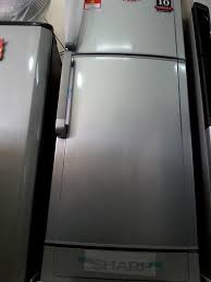Saya mau pencerahan untuk kulkas 2 pintu merek sharap yang mempunyai freezer yang lebih gede yang mana ya. Offer Peti Sejuk Sharp 2 Pintu Barang Elektrik Murah Facebook