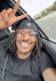 Dennis Ko's Instagram, Twitter & Facebook