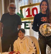 E' stata sposata con il noto imprenditore flavio briatore dal quale ha avuto il figlio nathan falco , nato nel 2010. Elisabetta Gregoraci E Briatore Insieme Per I 10 Anni Del Figlio Ma Non Soltanto Mamme A Spillo