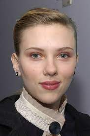 The Best Celebrity Piercings Ever Celebrities With Nose Piercings Celebrity Piercings 90s Grunge Hair
