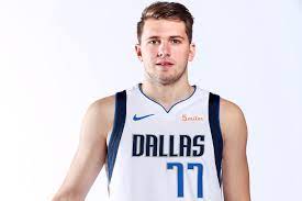 Luka dončić's height stands at 6 feet 7 inches tall with a weight of 104 kg (230 lbs). No One Can Agree On How Tall The Mavericks Luka Doncic Is Right Now Mavs Moneyball