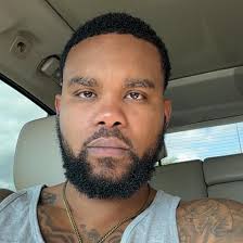 Cruise passenger seeking cold medicine for child