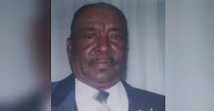 Donald Mallet's Instagram, Twitter & Facebook