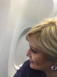 Gracias al Señor pudimos ministrar la palabra a miles de mujeres, habiendo  cumplido mi asignación ya de regreso a mi bella isla. Cúbranme en sus  oraciones. Les espero en la Senda mañana .