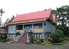 Mohd firrdhaus mohd sahabuddin pengenalan rumah tradisional melayu merupakan antara senibina terawal yang didirikan di gugusan kepulauan nusantara (malay archipelago). Rumah Melayu Wikipedia Bahasa Melayu Ensiklopedia Bebas