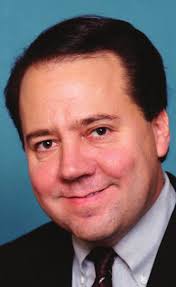 Helps Members Navigate Rough Seas