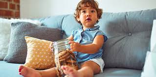 Copiii minori sunt documentaţi în prezenţa unuia din părinţi, a tutorelui sau părintelui adoptiv pentru identificare, stabilirea unui statut juridic şi a locului de. Utilizarea Recompenselor Si Pedepselor La Copii