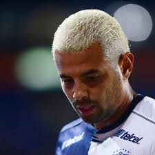 Edwin cardona fue anunciado como uno de los grandes refuerzos de pachuca para el próximo sé que pachuca se ha interesado en mí, pero en lo personal no tengo en mis planes ir a pachuca. Club Pachuca Edwin Cardona Recibe Sancion Tras Festejo Ante Chivas Soy Futbol