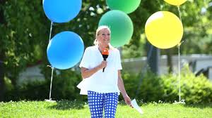 Das fernsehprogramm für heute, gestern und die nächsten 30 tage für srf, zdf, ard, rtl, 3+, pro7 und vielen mehr. Dj Herzbeat Feat Sonia Liebing Francine Jordi U A So Mittag 24 05 Zdf Zdf Fernsehgarten 3 21 2020 Gestern Heute Morgen Smago