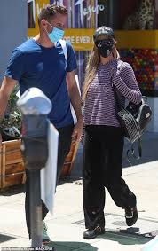Courtney and carter started their careers working on deals ranging from. Paris Hilton And Her Beau Carter Reum Take A Cruise In Her Chrome Bmw As They Grab Juice Daily Mail Online