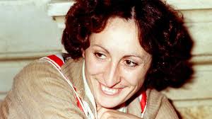 È inoltre portato, sempre nella bibbia, anche dalla moglie di tobia. Sara Simeoni Biografia Storia Vita Privata E Curiosita Chi E Sara Simeoni