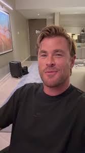 Chris Elsey's Instagram, Twitter & Facebook